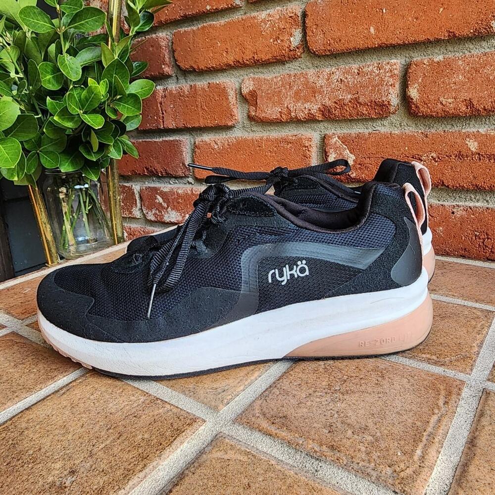 Black and pink ryka kai Size 8.5